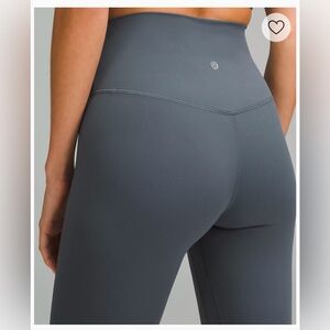 Lululemon Wunder Under high waisted leggings in gray. Size 2
